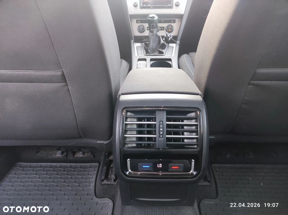 Volkswagen Passat 2.0 TDI BMT Highline - 20