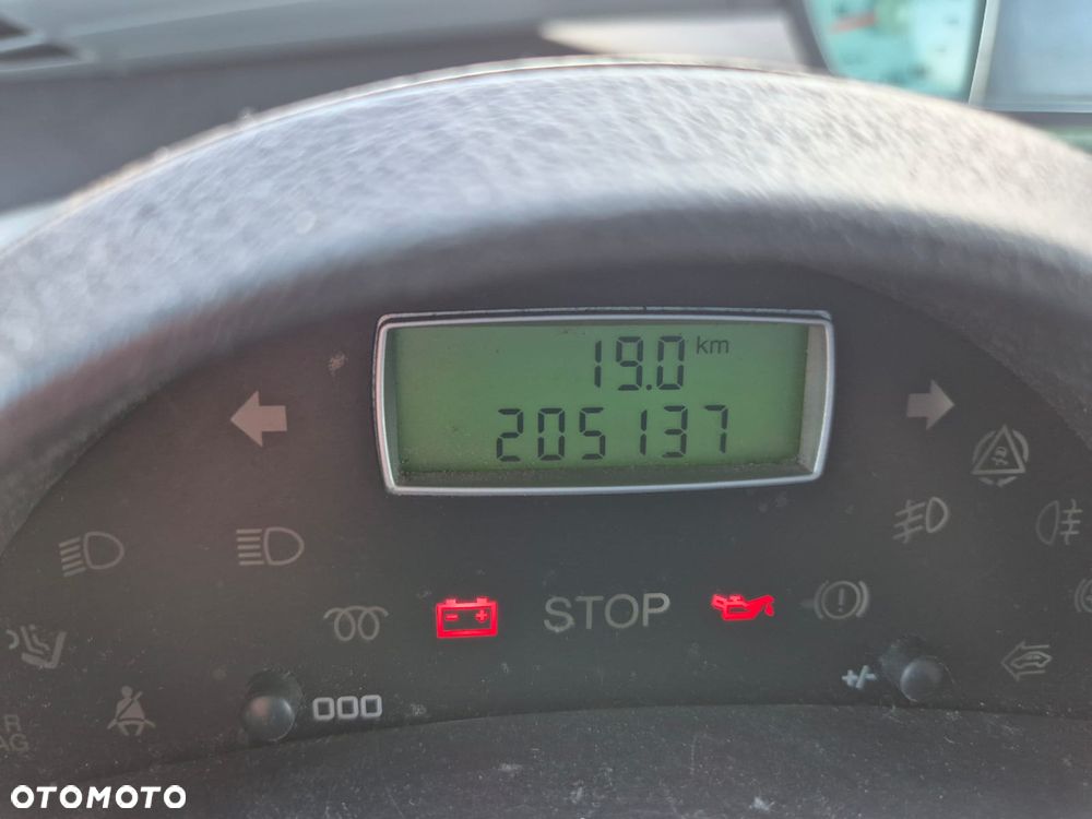 Citroën C8 2.2 16V Exclusive - 9