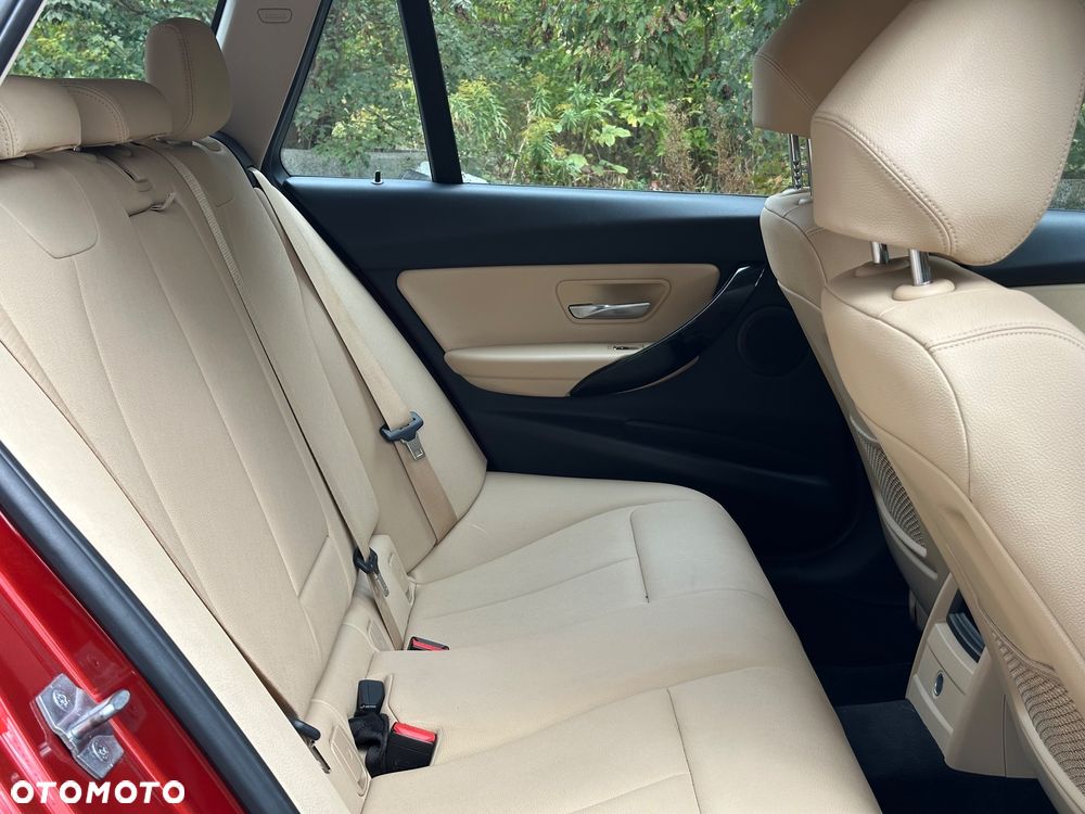 BMW Seria 3 320i Advantage - 17