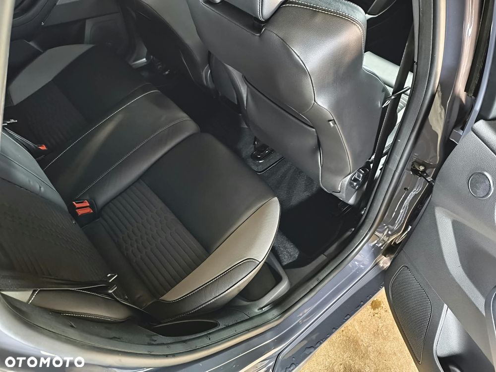 Ford Focus 2.0 EcoBoost ST-2 - 17