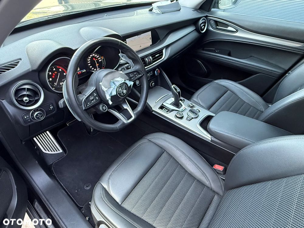 Alfa Romeo Stelvio 2.2 JTDM Q4 - 10