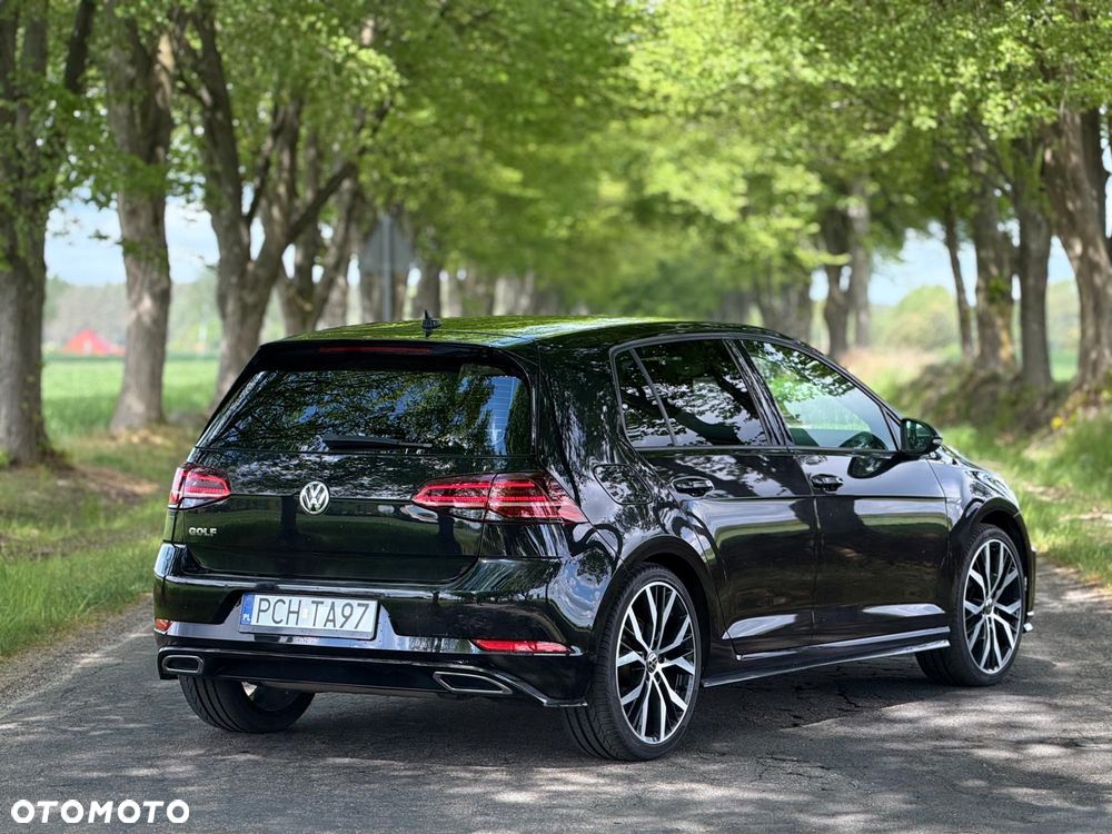 Volkswagen Golf - 6