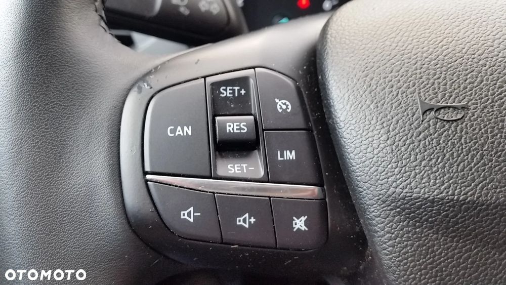 Ford Focus 1.0 EcoBoost Trend Edition - 23