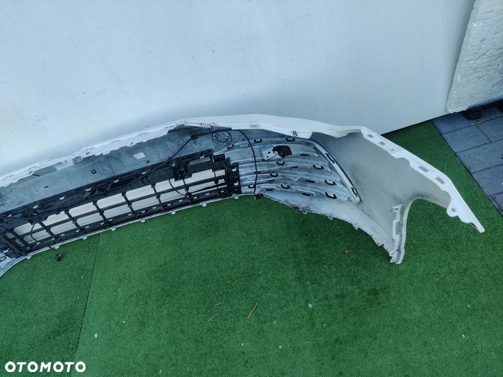 Zderzak VW Golf 8 - 7