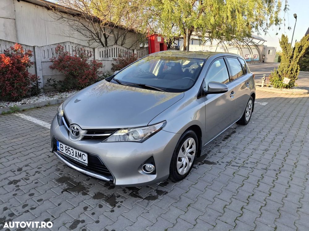 Toyota Auris 1.6 L Valvematic CVT Luna - 1