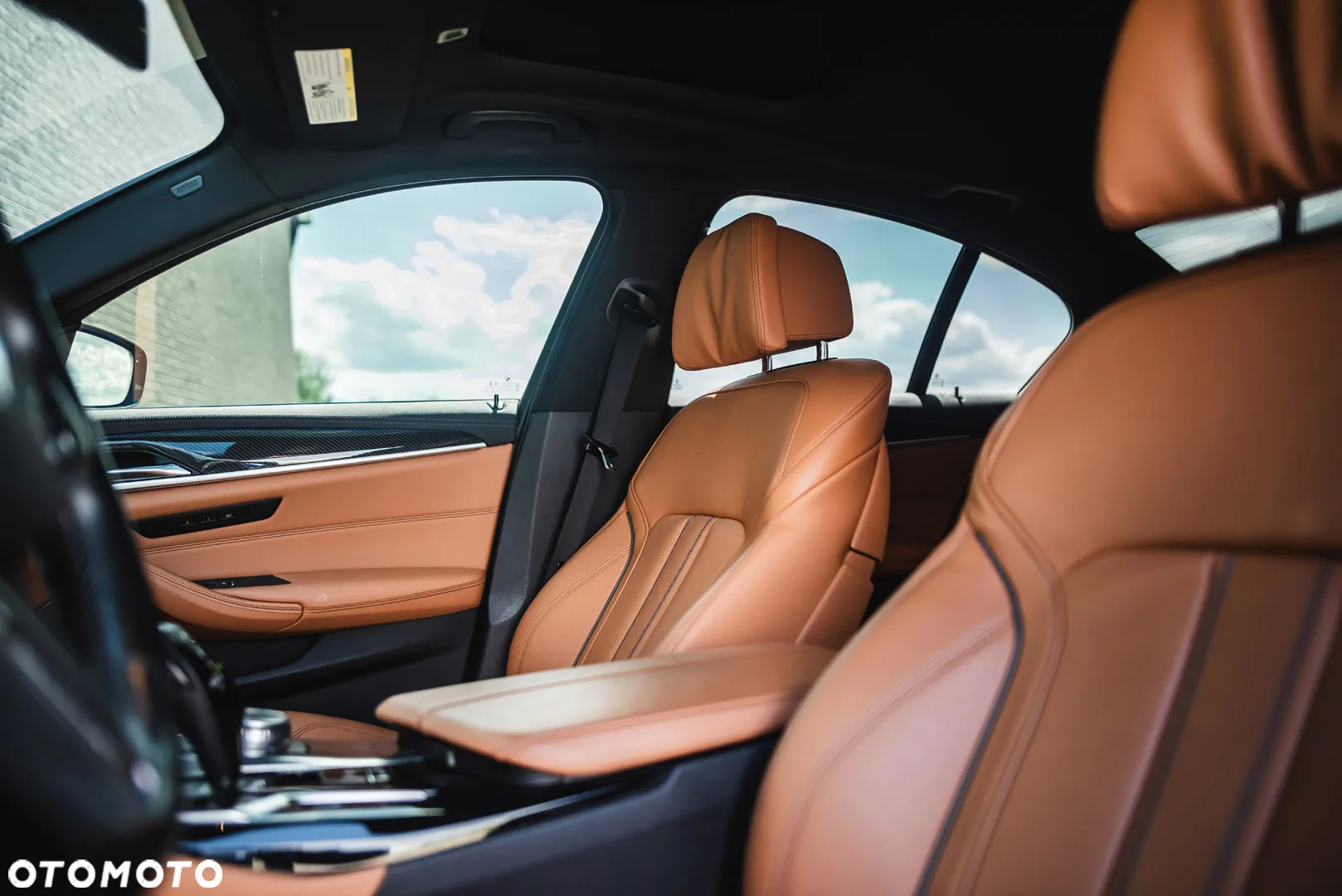 BMW Seria 5 M550i xDrive sport - 17