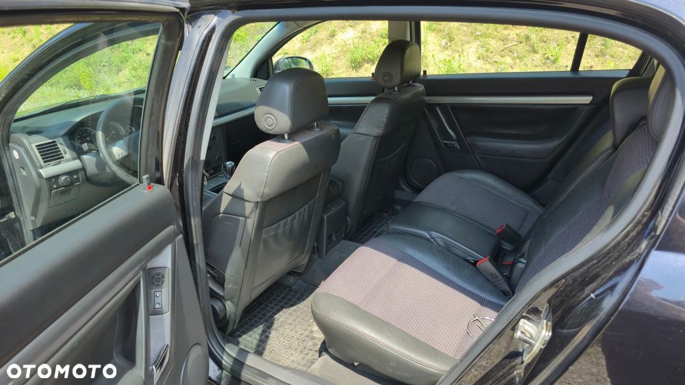 Opel Signum 2.0 T - 12