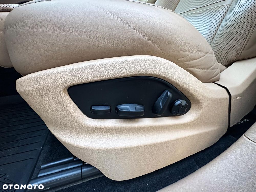 Porsche Cayenne Platinum Edition - 17