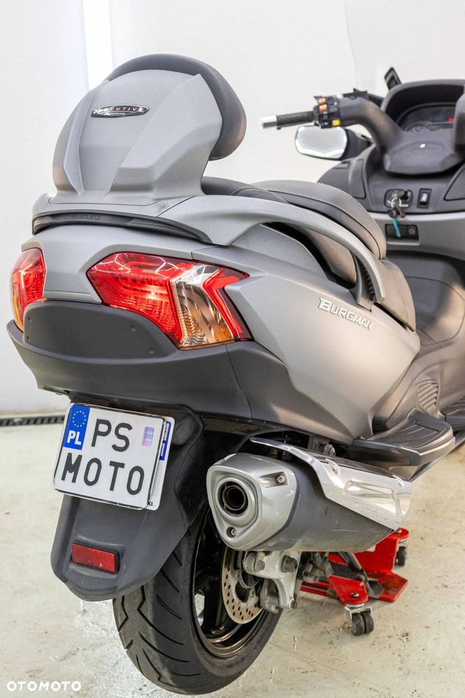 Suzuki Burgman - 21