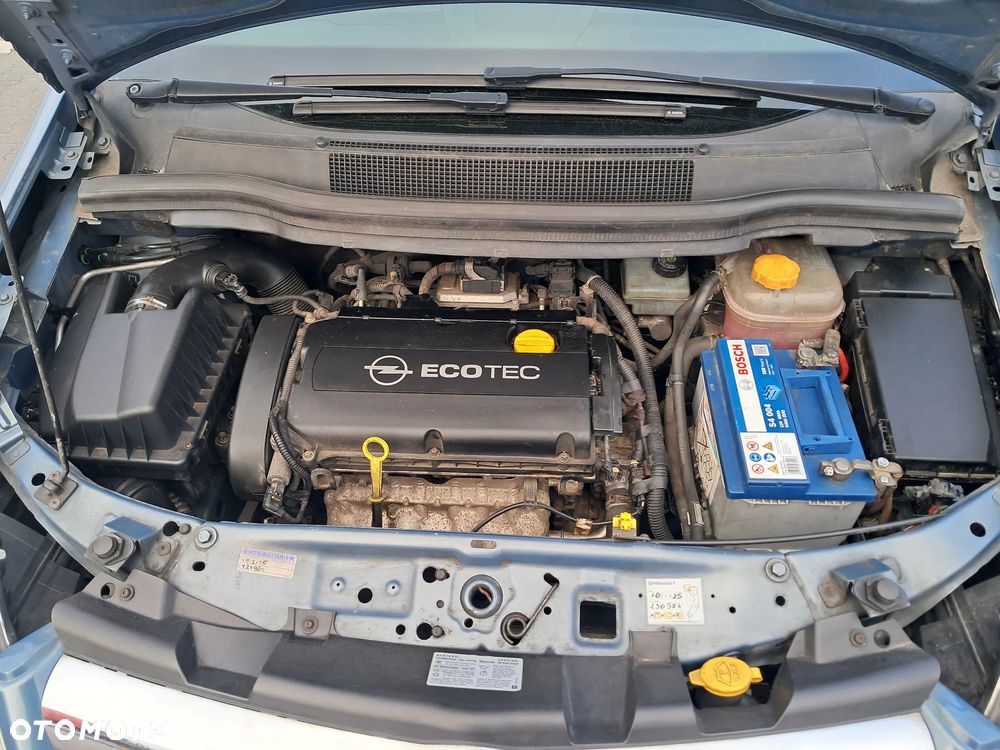 Opel Zafira 1.8 Enjoy - 12