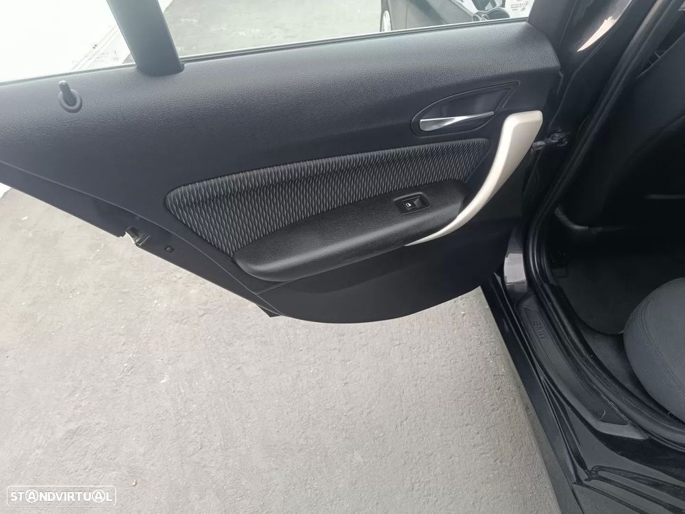 BMW 116 d Sport Line - 10