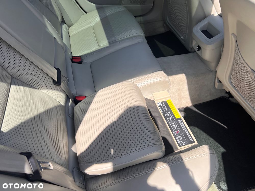 Volvo V90 D4 Inscription - 30