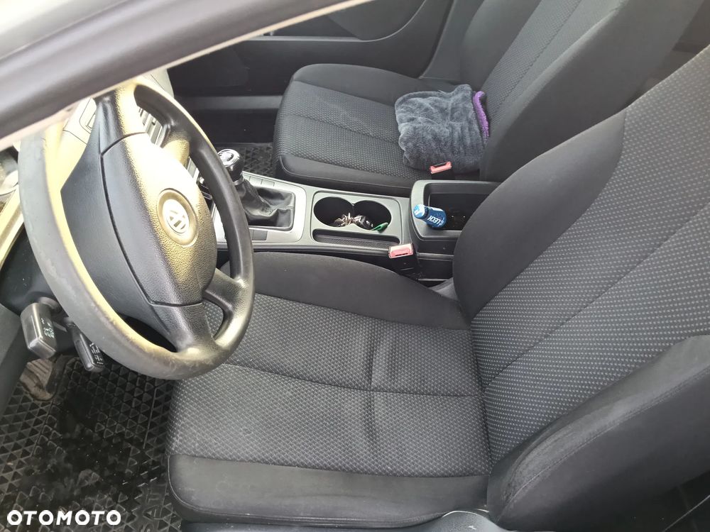 Volkswagen Passat - 9