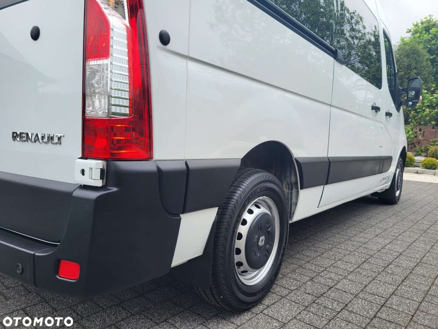 Renault Master 2.3 170ps. L2H2  8-osobowy - 15