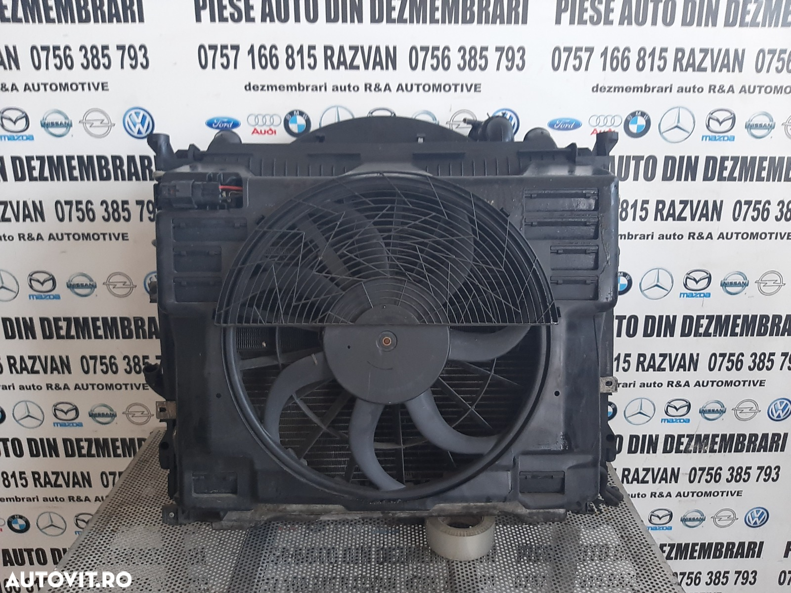 Trager Calandru Fata Complet Radiator Apa Clima Termocupla Etc. Land Rover Range Rover Vogue L322 A - 3