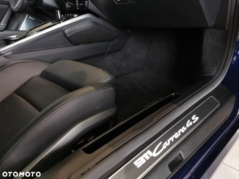 Porsche 911 Carrera 4S Cabrio - 16