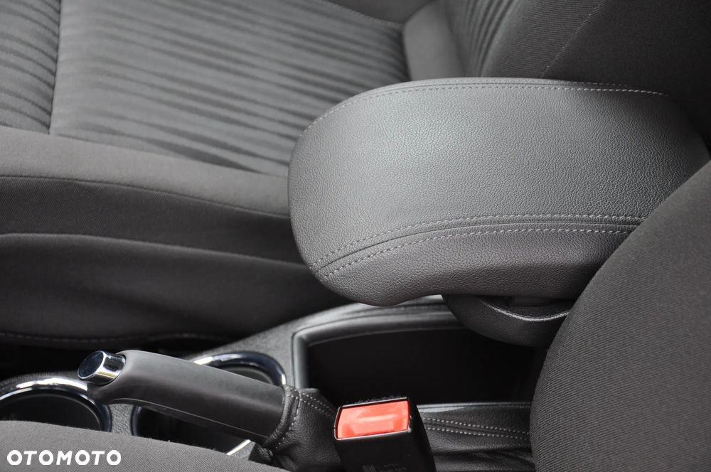 Opel Zafira 2.0 D (CDTI ecoFLEX) Start/Stop Innovation - 20