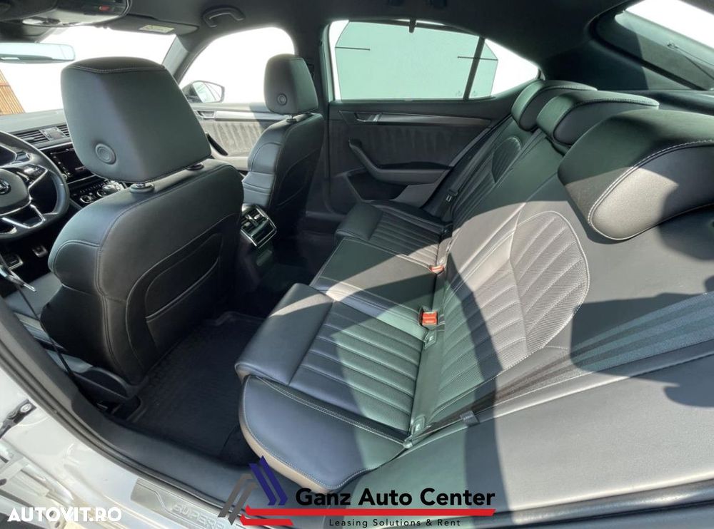Skoda Superb 2.0 TDI DSG Sportline - 9