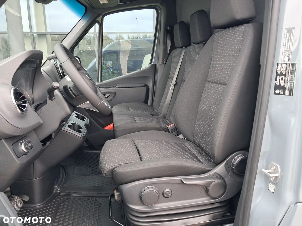 Mercedes-Benz Sprinter 317 CDI Furgon PRO długi 4325 mm L3H2 - 18