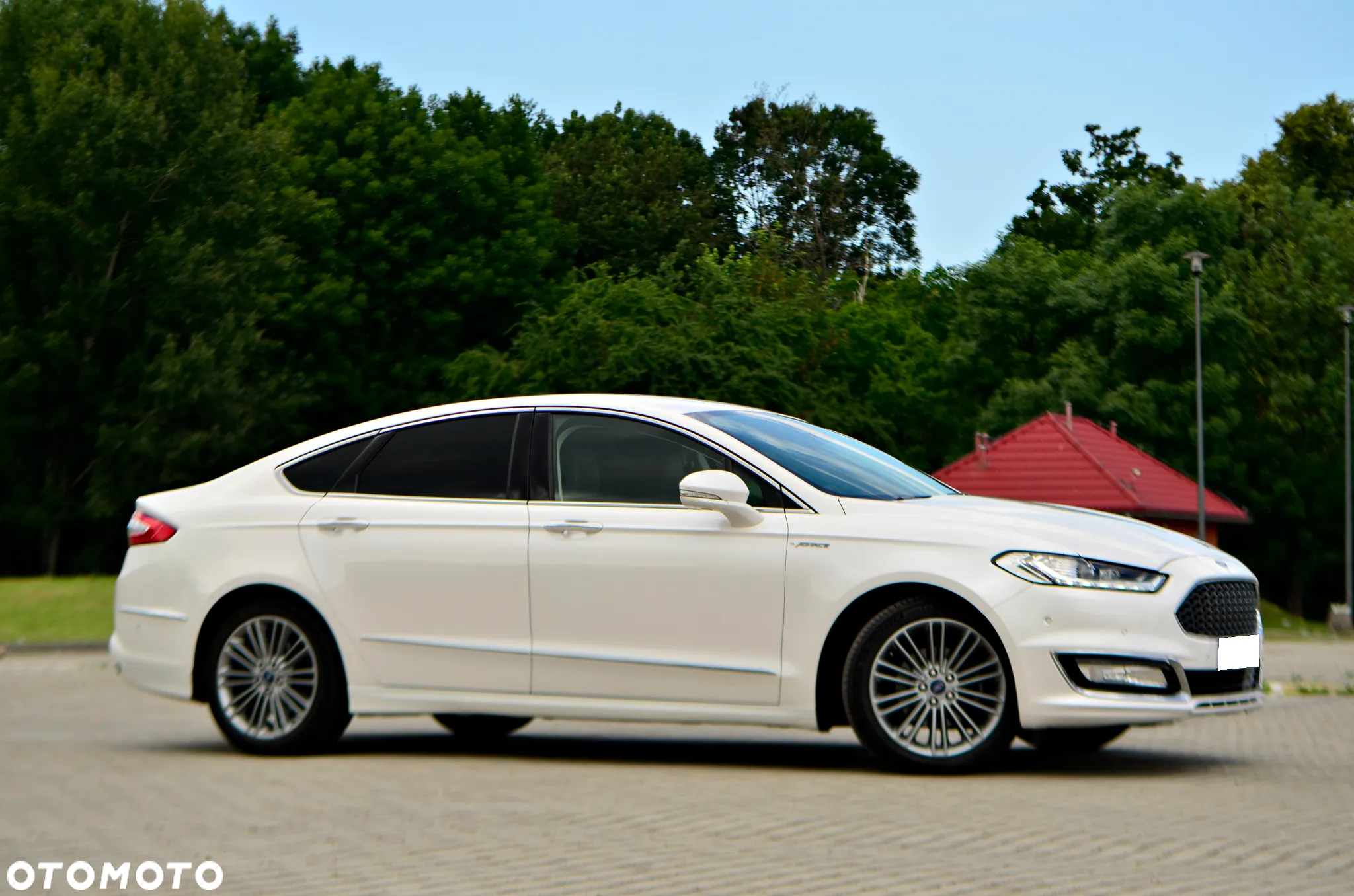 Ford Mondeo Vignale 2.0 Hybrid - 13