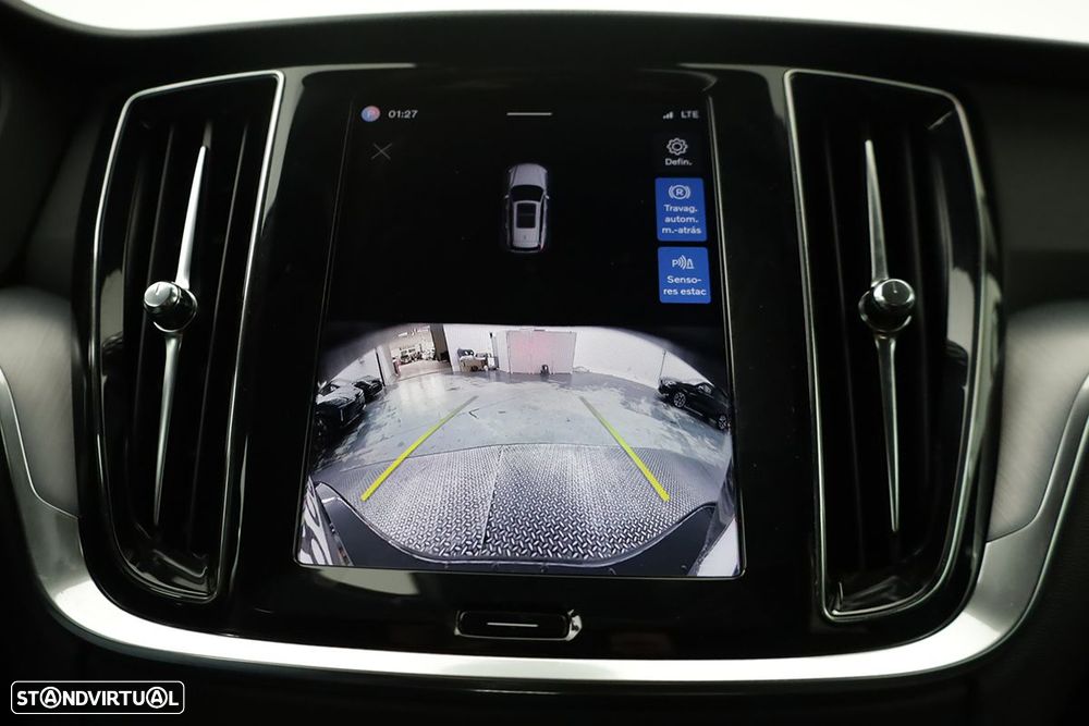 Volvo V60 2.0 T6 AWD TE Essential - 12