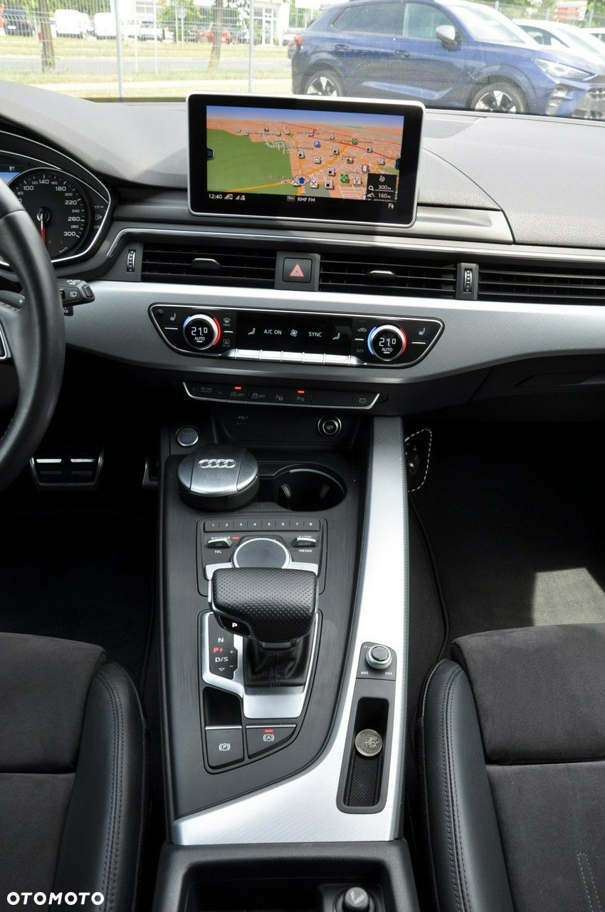 Audi A4 40 TDI S Line S tronic - 36