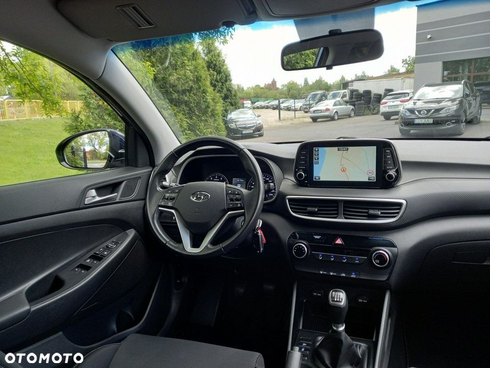 Hyundai Tucson 1.6 GDI BlueDrive Design 2WD - 25