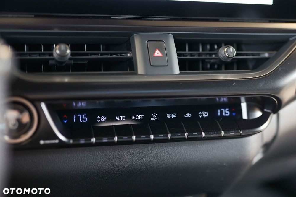 Lexus UX 300h F Sport Design - 37