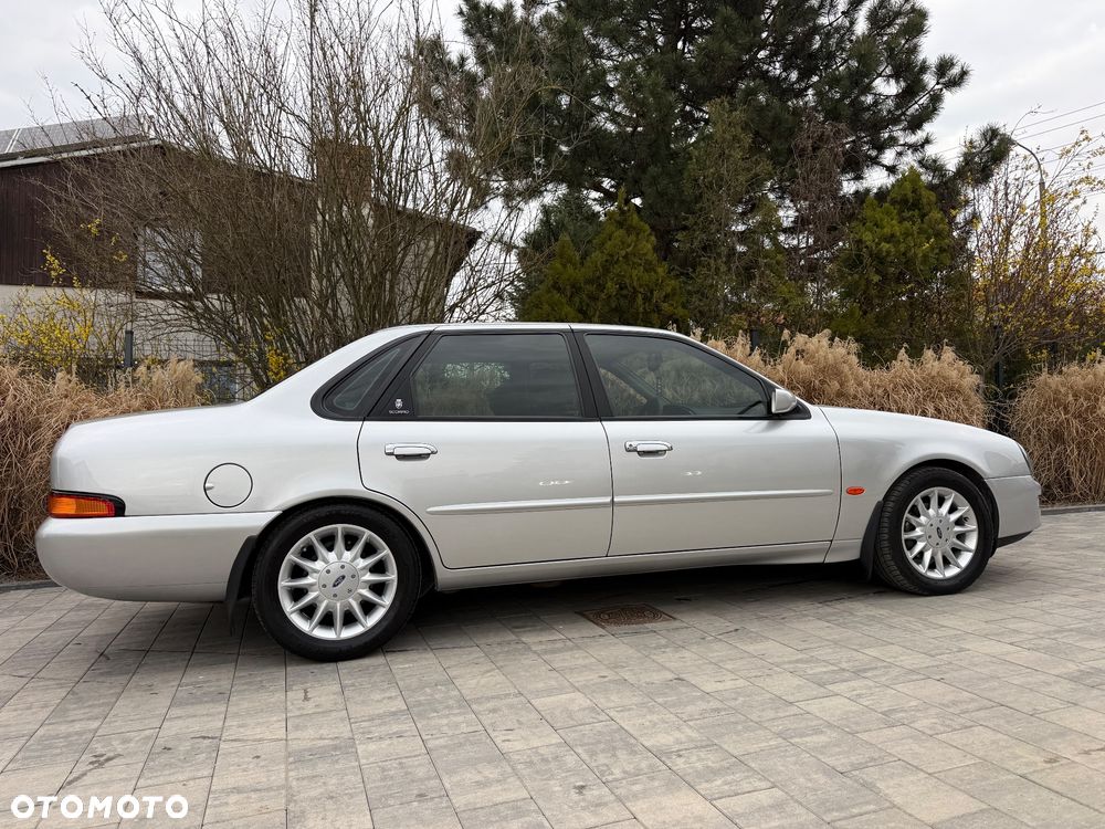Ford Scorpio - 32