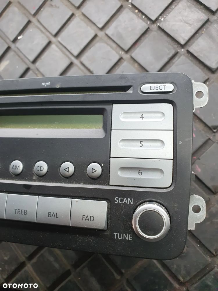 VW PASSAT B6  RADIO FABRYCZNE 1K0035161C JETTA TIGUAN - 3