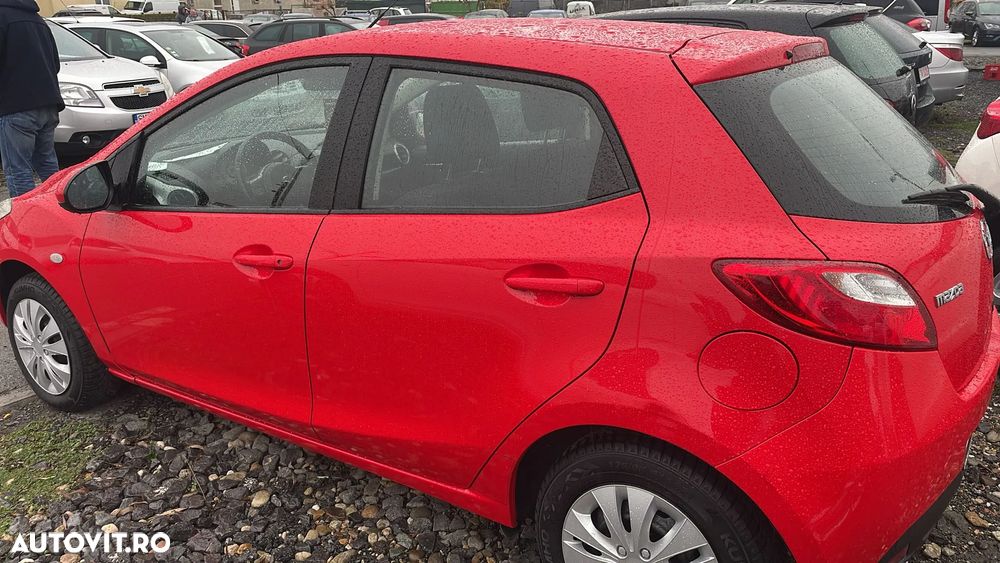 Mazda 2 - 5
