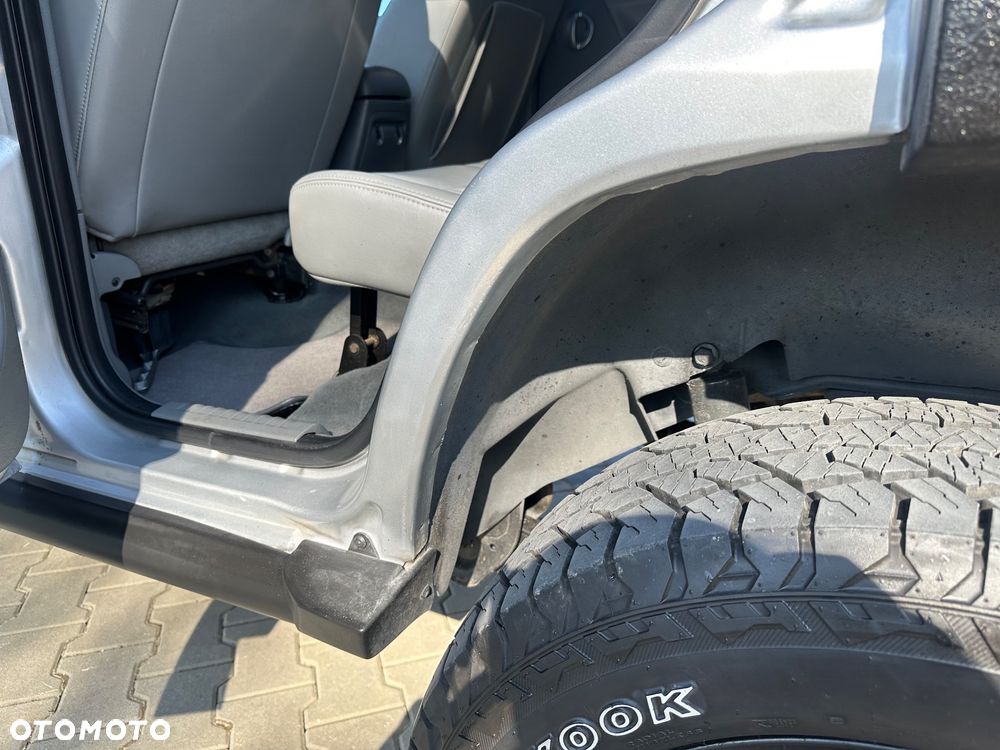 Jeep Cherokee 2.8 CRD Limited - 32