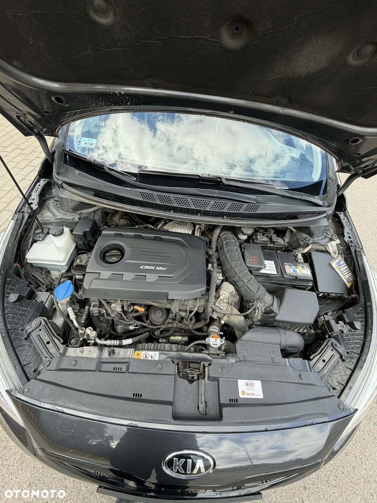 Kia Ceed 1.6 CRDi 136 ISG Platinum Edition - 37