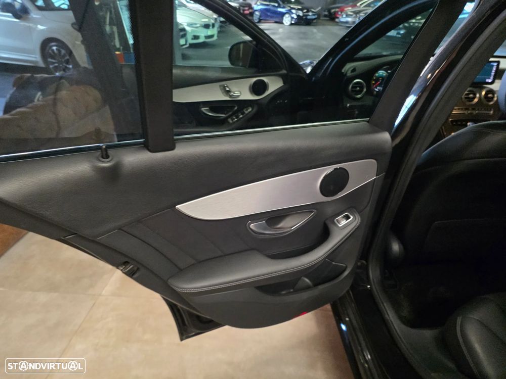 Mercedes-Benz C 300 de AMG Line - 11