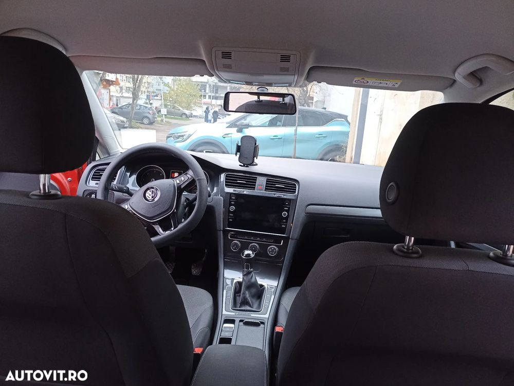 Volkswagen Golf 1.6 TDI SCR Comfortline - 13