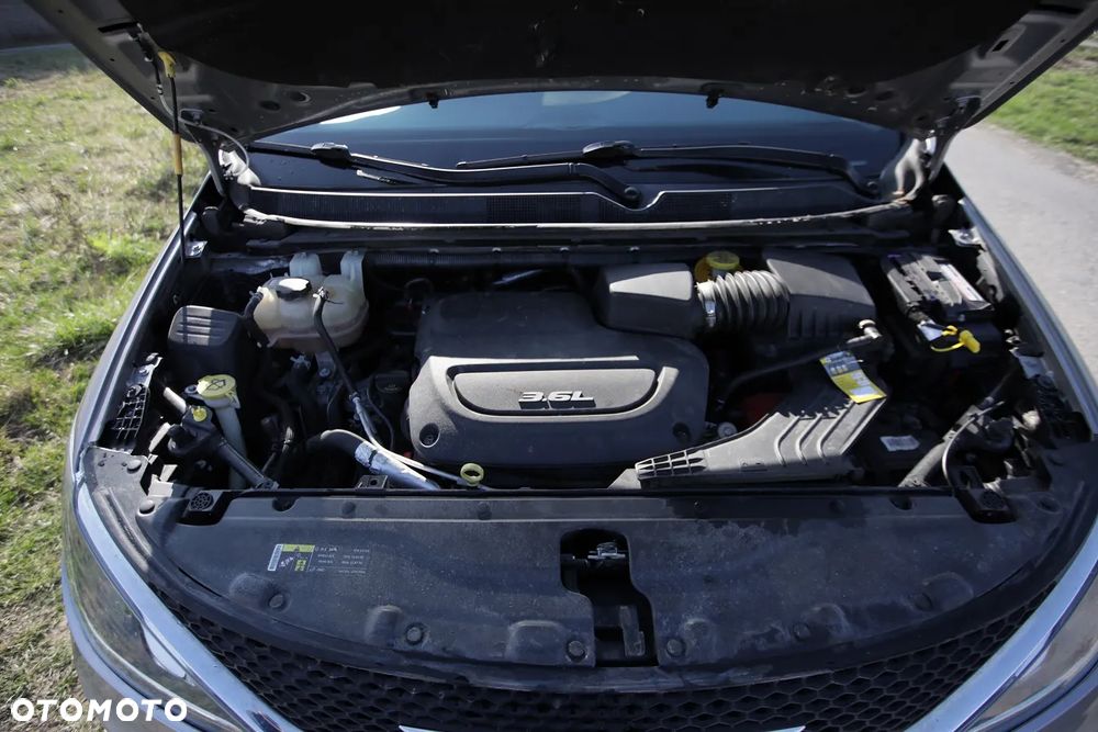 Chrysler Pacifica - 29