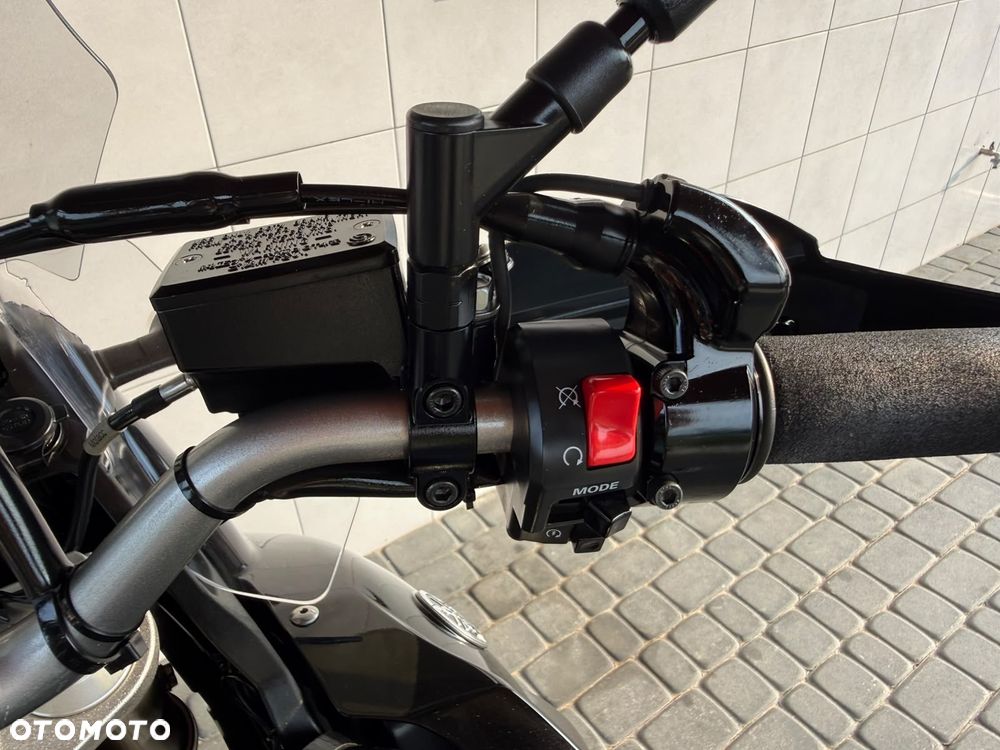 Yamaha Super Tenere - 18