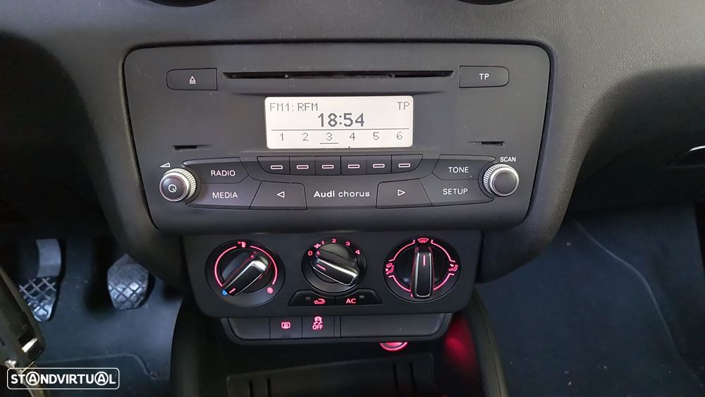 Audi A1 1.6 TDI Attraction - 9