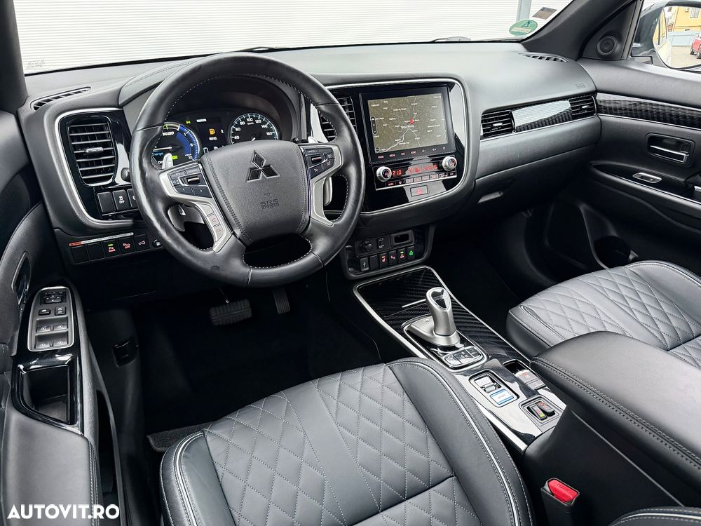 Mitsubishi Outlander - 26