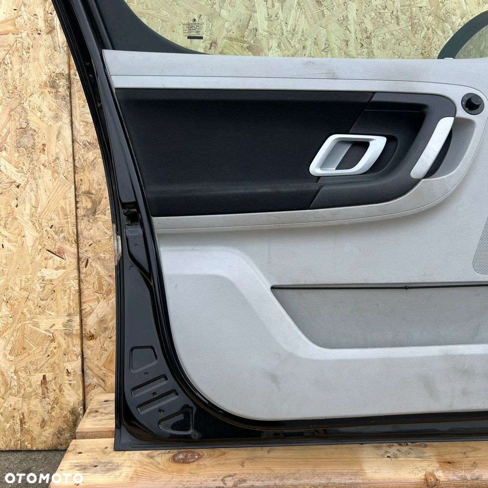 Skoda Roomster/ Praktik Drzwi Lewy Przód/ Lewy Tył L.P/ L.T Kompletne 9910 - 9