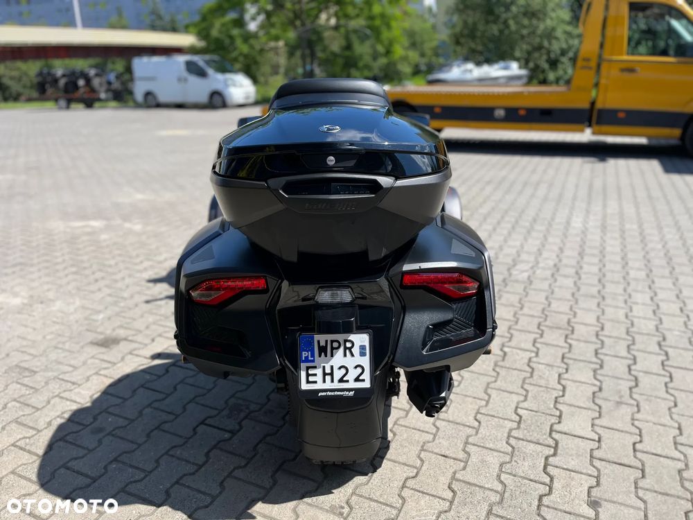 Can-Am Spyder - 9