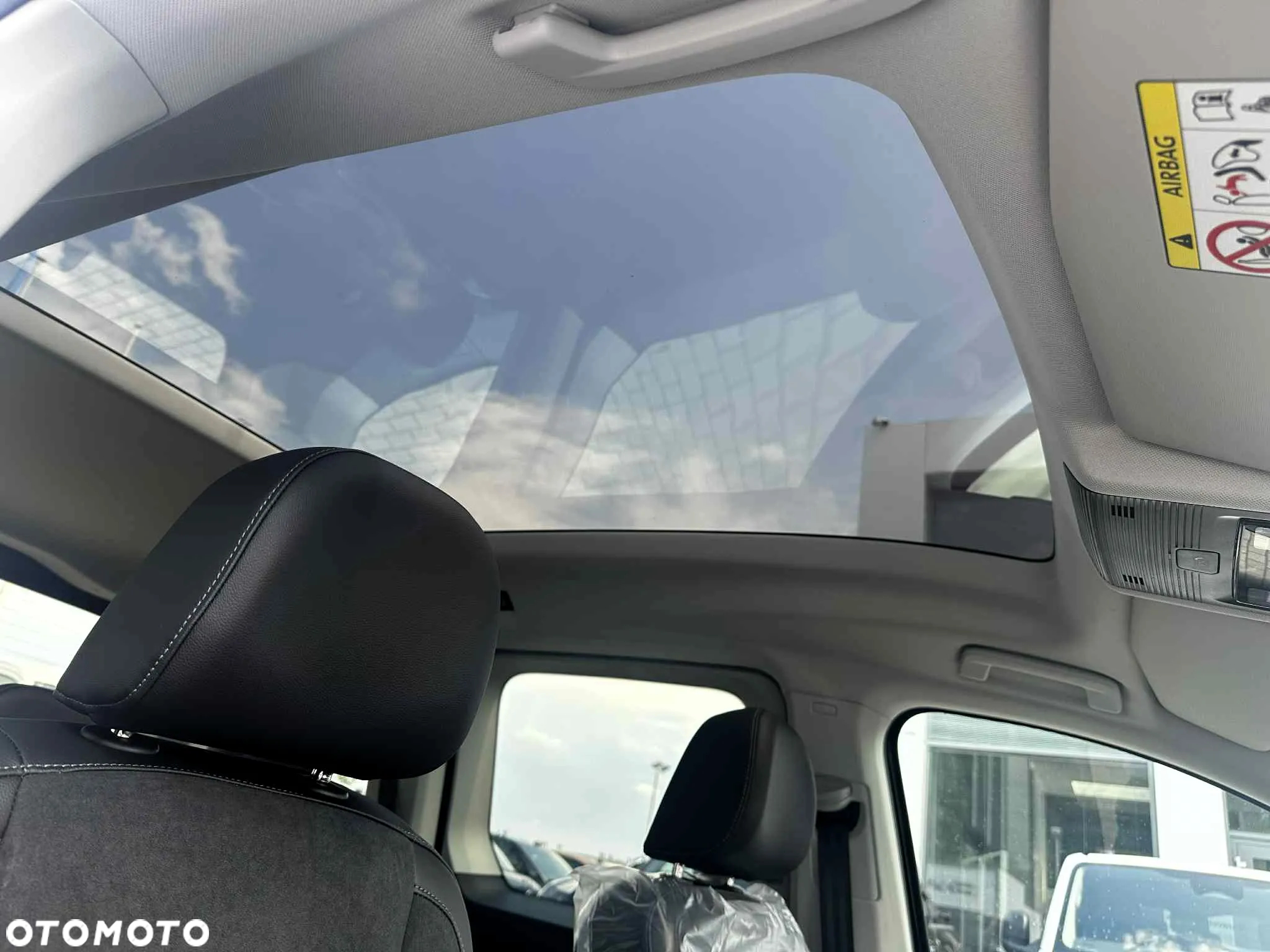 Volkswagen Caddy 2.0 TDI Dark Label DSG - 14
