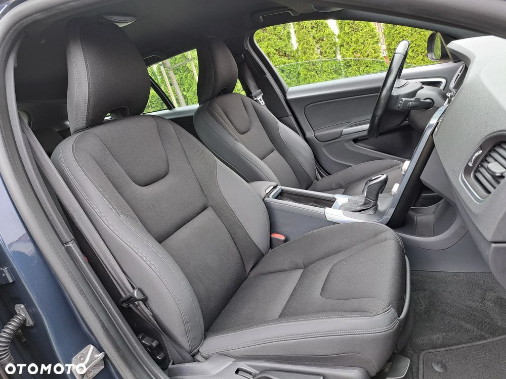 Volvo V60 D3 Geartronic Kinetic - 16