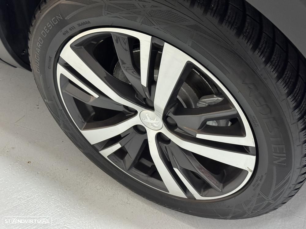 Peugeot 5008 1.5 BlueHDi Allure Pack - 22