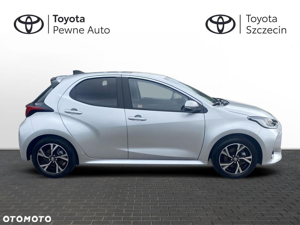 Toyota Yaris Hybrid 1.5 Style - 11