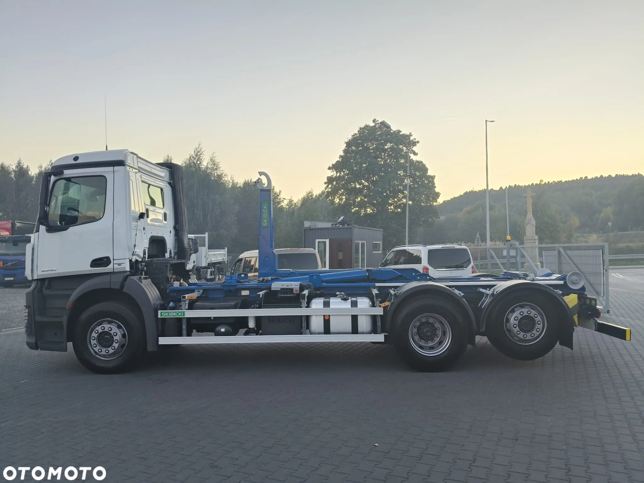 Mercedes-Benz ANTOS 2540 / 6x2 / HAKOWIEC 20t / EURO 6 / - 6