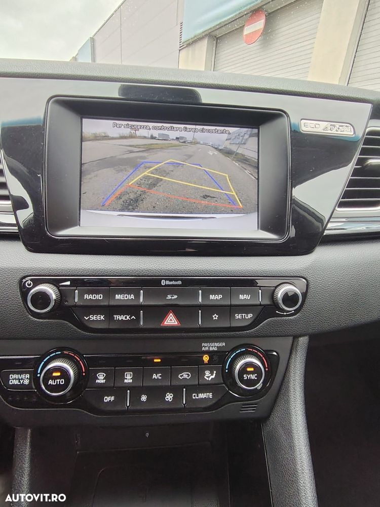 Kia Niro 1.6 GDI HEV 2WD OPF Aut. Vision - 22