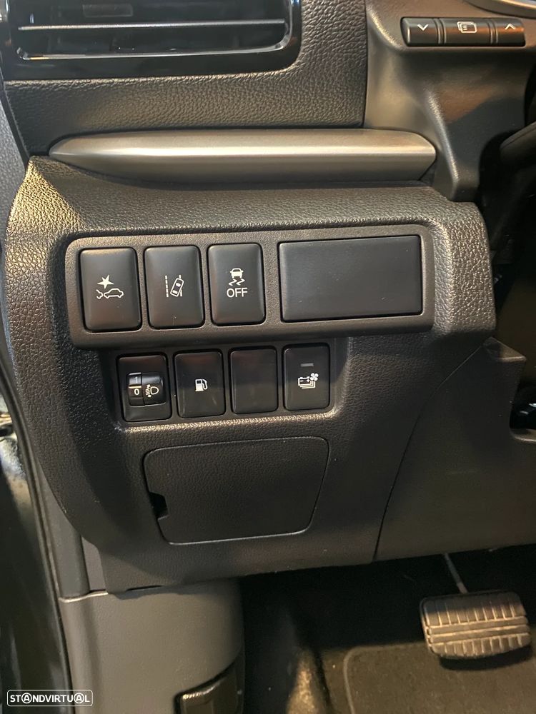 Mitsubishi Eclipse Cross 2.4 PHEV eMotion - 34