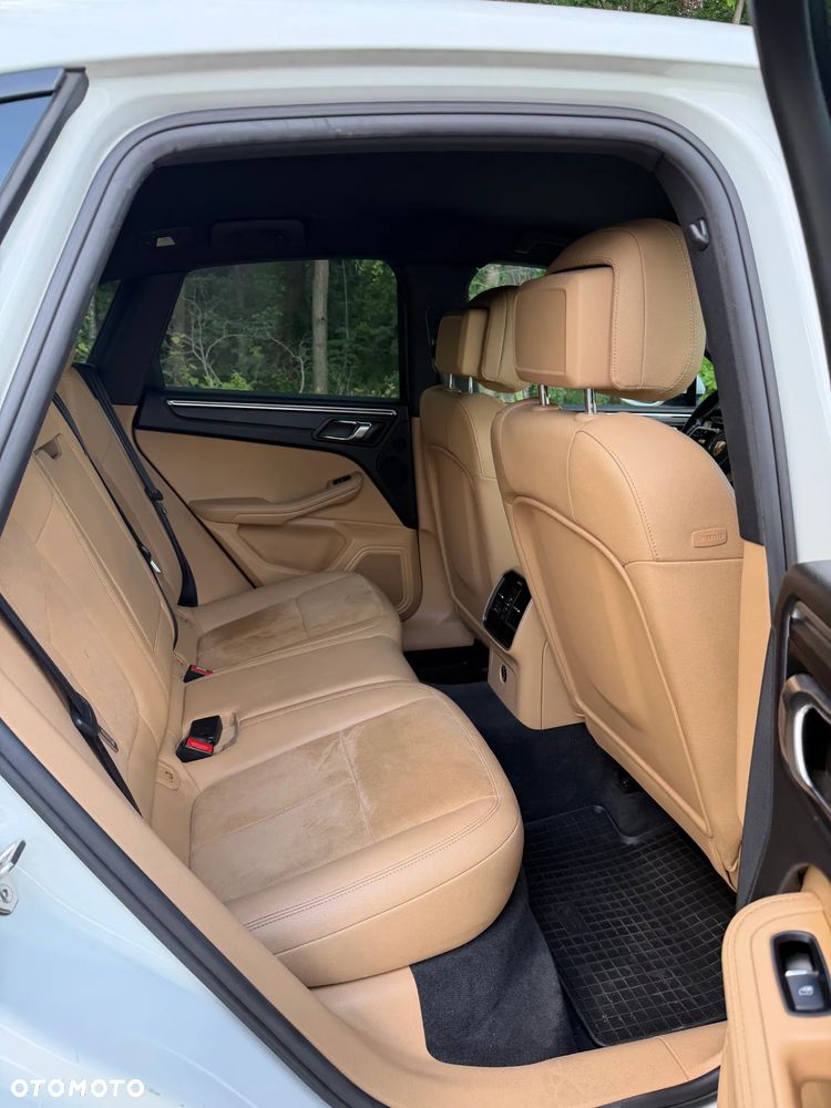 Porsche Macan Standard - 27