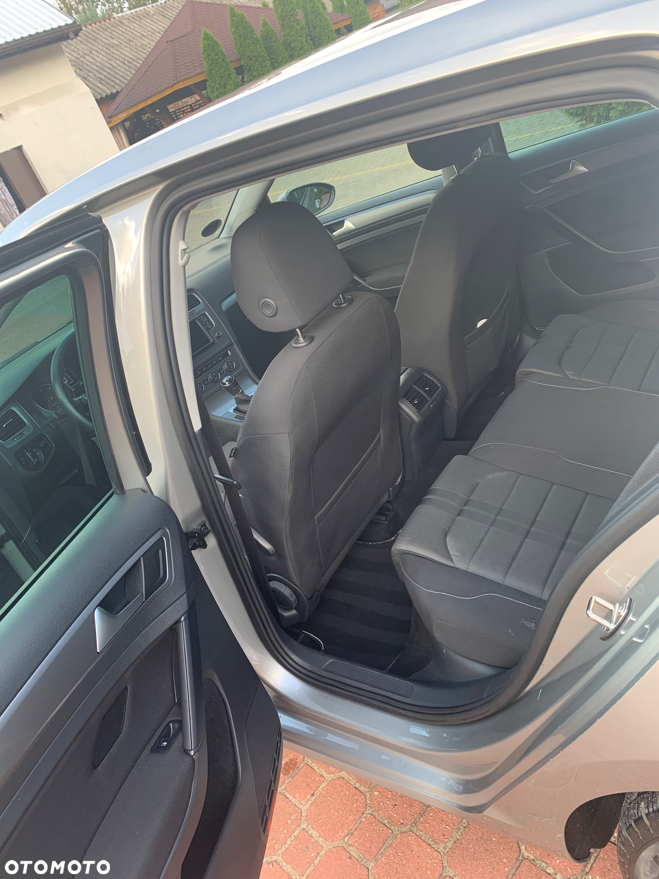 Volkswagen Golf 1.6 BlueTDI Comfortline - 12